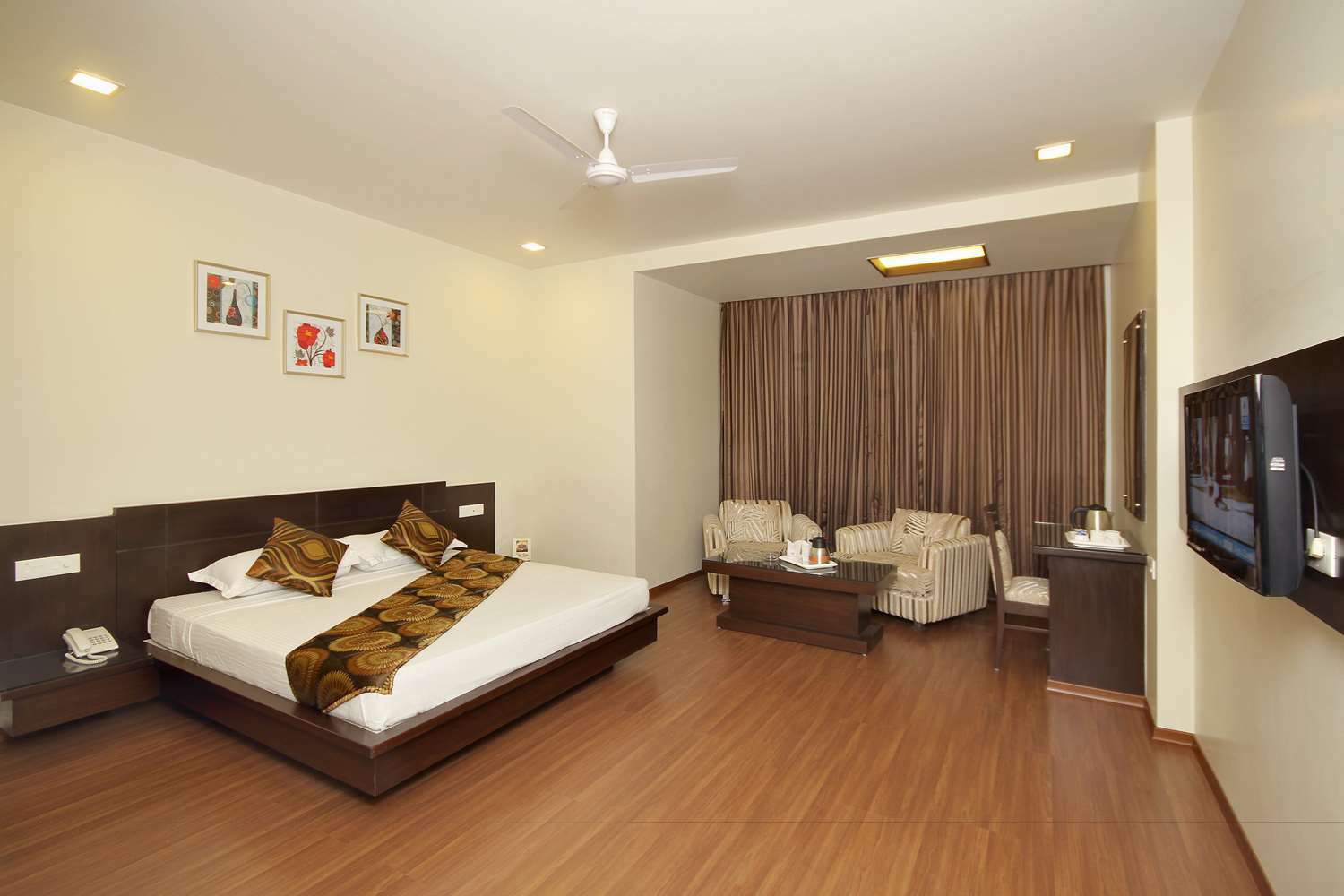 Best Western Swing High Katra Katra  Ruang foto